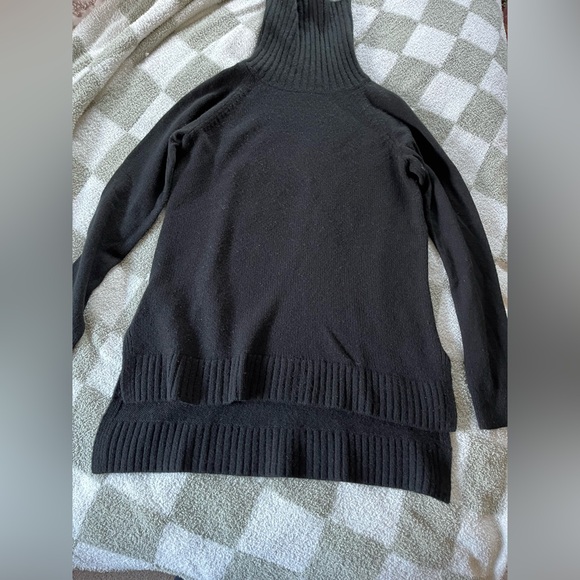 Ann Taylor Cashmere Turtleneck Sweater - Picture 2 of 8